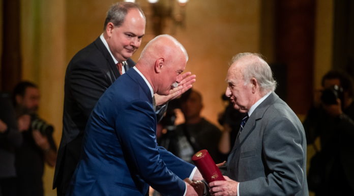 Édesapja zsoké, édesanyja balerina volt, most megkapta a Nemzet Művésze díjat