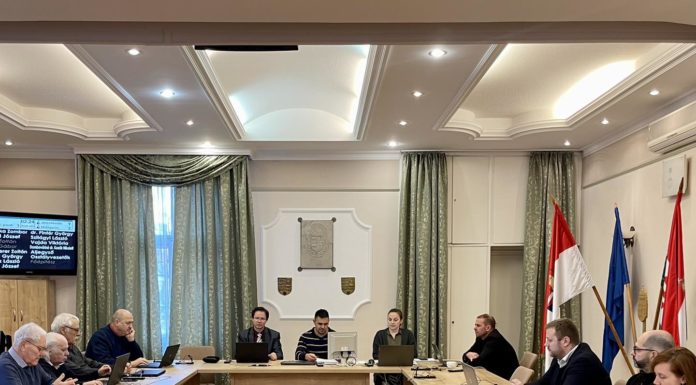 Egyhangú döntések születtek a rendkívüli testületi ülésen