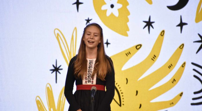 Taroltak a búzaszemes diákok a Csácsogó madárka népdaléneklő versenyen