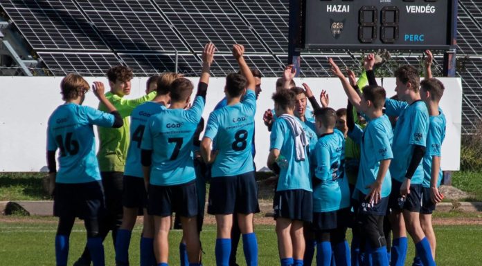 Toborzó a focizni vágyó gödi gyerekeknek
