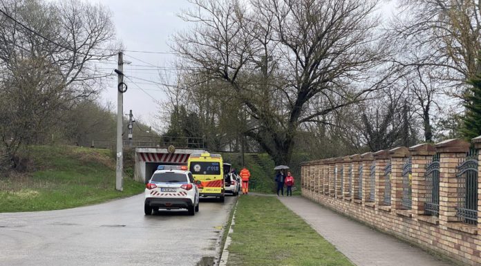 Majdnem tragédia történt a gödi Alagút utcai aluljáróban