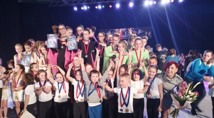 Óriási nyereményesővel tértek haza a Németh László Általános Iskola kortárstáncos-növendékei