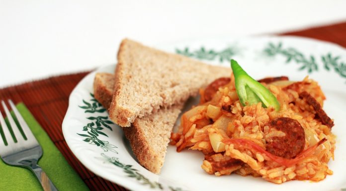 Isteni lecsót kínálnak a gödi piacon