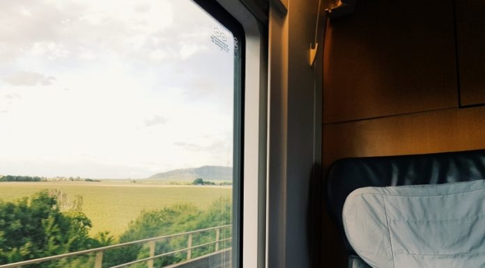 A gödiek újra utazhatnak a közvetlen balatoni járattal