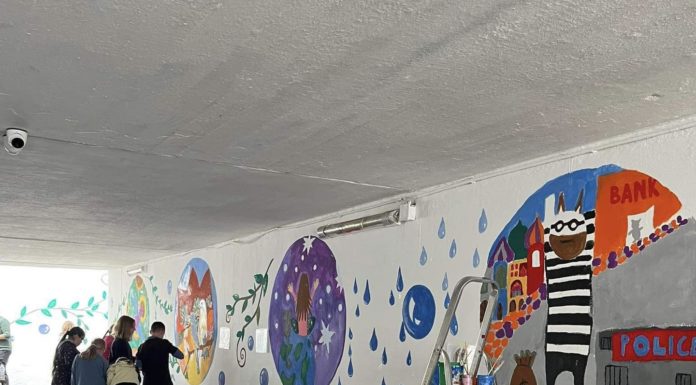 Várják a gödieket aluljárót festeni