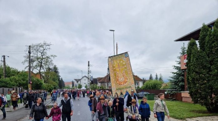 A gödi Búzaszemesek is ott vannak a csíksomlyói búcsún