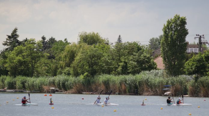 Szolnokon erős mezőnyben tesztelték versenyzői képességeiket a gödi kajakosok