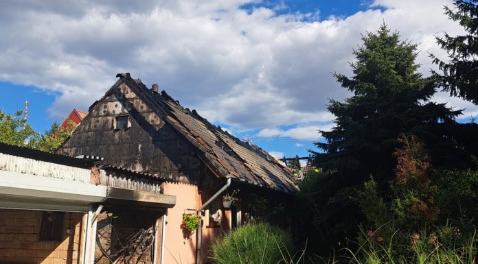 Lakóház gyulladt ki Gödön