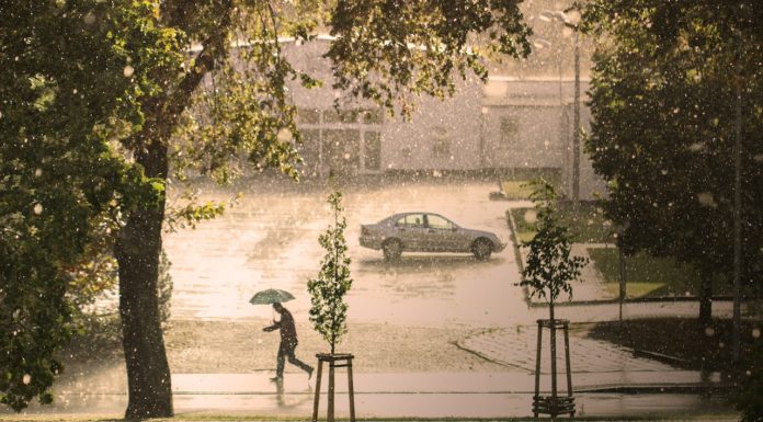 Viharos időjárás idején erre kérik a gödi autósokat