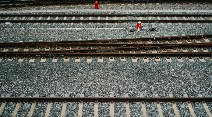 Meghalt, akit Gödön gázolt el a vonat