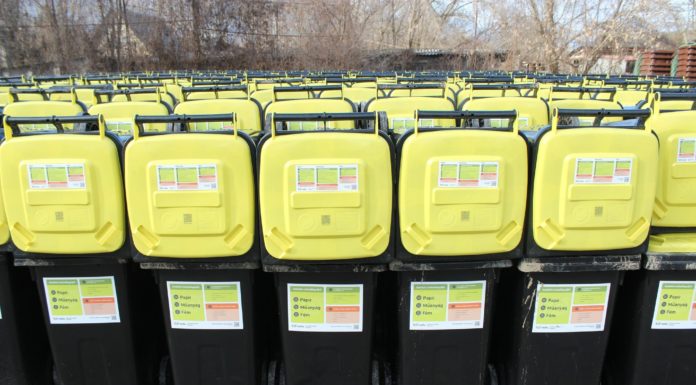 Ingyen kapnak szelektív kukát a gödiek