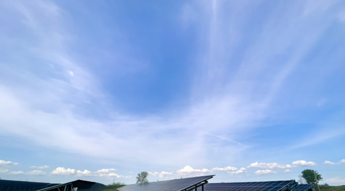 Az áramszámla határozza meg, hogy érdemes-e napelemet és energiatárolót telepíteni