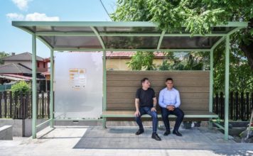 Új buszmegállók épülnek Gödön – Már több is elkészült