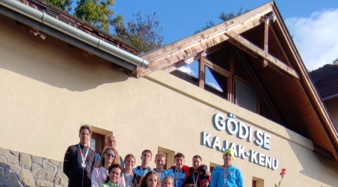 Gödi kajakosok és edzőik a SPAR futófesztiválon