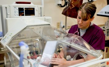 Esély a legkisebbeknek, akiket a kórházban hagytak