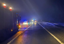 Baleset az M2-esen, két autó ütközött össze