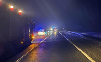 Baleset az M2-esen, két autó ütközött össze